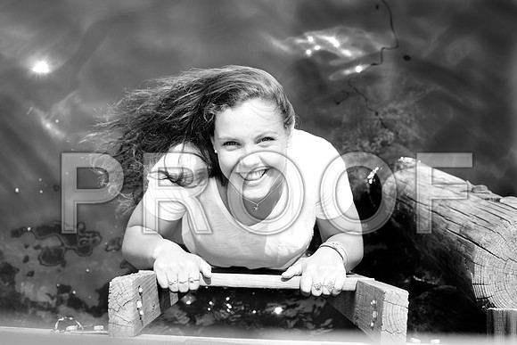 Anna D-72-b-w